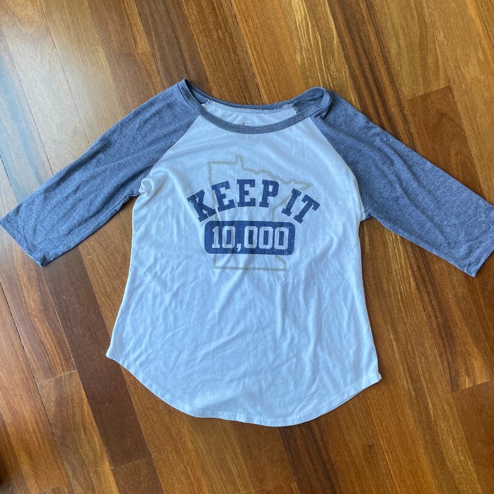 Minnesota “Keep it 10,000” T-shirt - Sz M